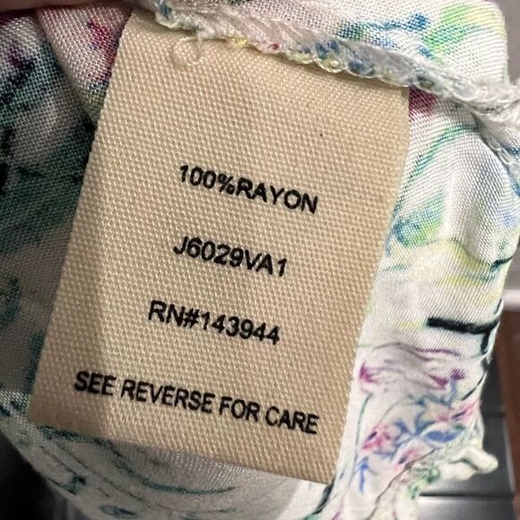 California gypsy floral shorts romper size large - Picture 10 of 15